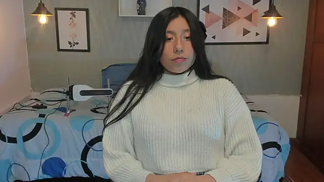 Nohemi louse online show from 03.17.25