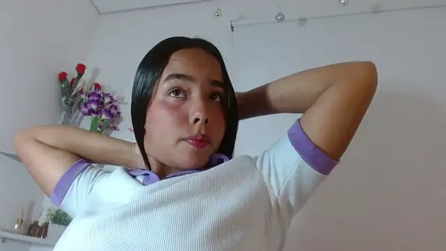 Roxy Stonee online show from 11.25.25