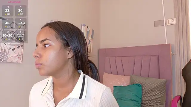 Snapshot of Roxy_Stonee chatting on 02.19.26 Roxy Stonee online show from 02.19.26