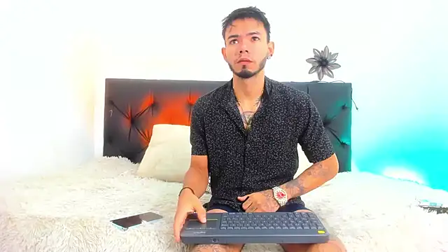 Niick01  online show from 03.12.25