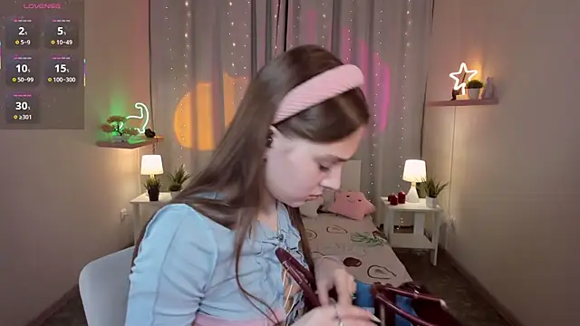 Snapshot of kaisajenner chatting on 01.16.26 kaisajenner online show from 01.16.26