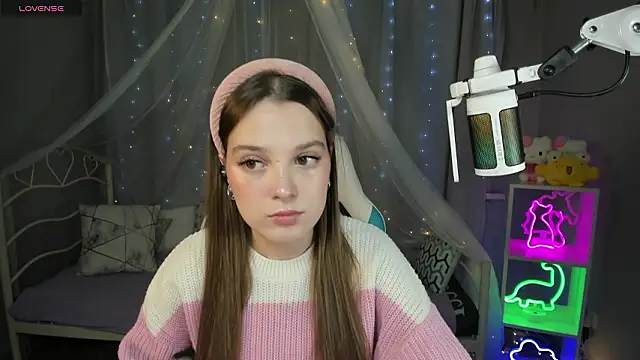 Snapshot of kaisajenner chatting on 02.04.26 kaisajenner online show from 02.04.26