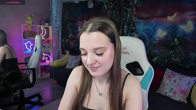 Snapshot of kaisajenner chatting on 02.05.26 kaisajenner online show from 02.05.26