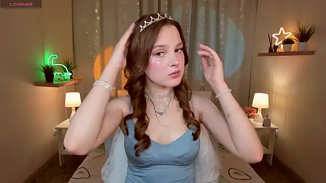 Snapshot of kaisajenner chatting on 02.25.26 kaisajenner online show from 02.25.26