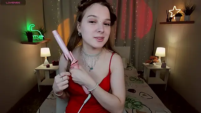 Snapshot of kaisajenner chatting on 02.27.26 kaisajenner online show from 02.27.26