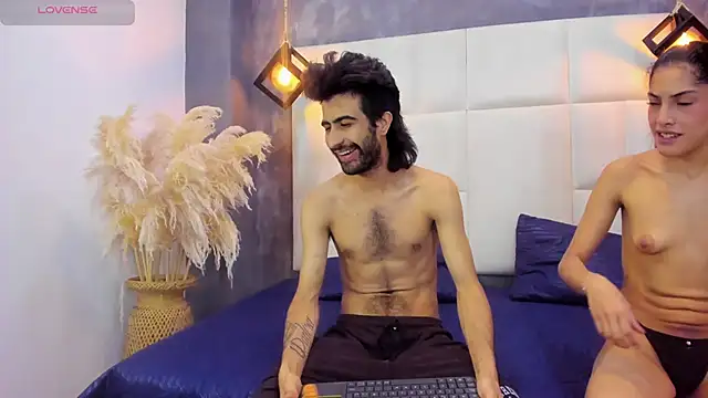 Snapshot of Arah_issaa chatting on 10.28.25 Arah issaa online show from 10.28.25