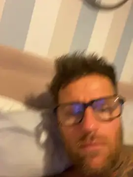 Jamesdeanmcqueen online show from 02.01.25