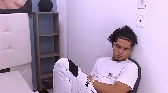 LihanJor 23 online show from 02.14.25