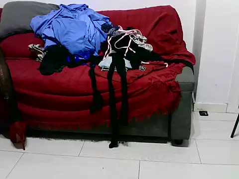 Snapshot of shineofcrazy chatting on 11.03.25 shineofcrazy online show from 11.03.25