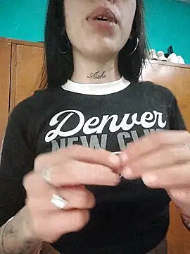 Snapshot of LAMISMALUCI chatting on 09.10.25 LAMISMALUCI online show from 09.10.25