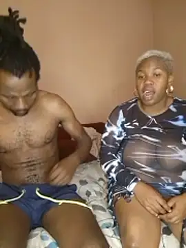 Snapshot of holidtic_justice chatting on 11.12.25 holidtic justice online show from 11.12.25