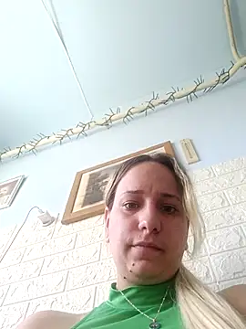 Snapshot of Mia_RainX chatting on 04.20.26 Mia RainX online show from 04.20.26
