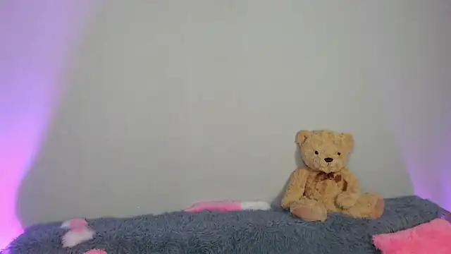 EvaBalmer online show from 09.20.25