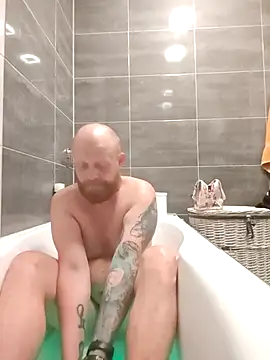 Snapshot of bouraktom6 chatting on 09.29.25 bouraktom6 online show from 09.29.25