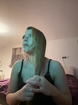 BambixoxUK online show from 03.15.25