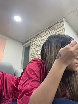 vicky bass online show from 11.18.25