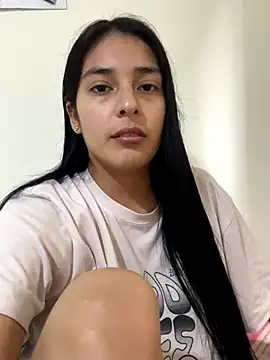 Snapshot of ariana_sweet87 chatting on 11.29.25 ariana sweet87 online show from 11.29.25