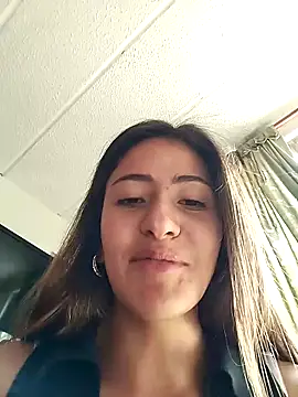 Snapshot of Andrea18_blonde chatting on 03.05.25 Andrea18 blonde online show from 03.05.25