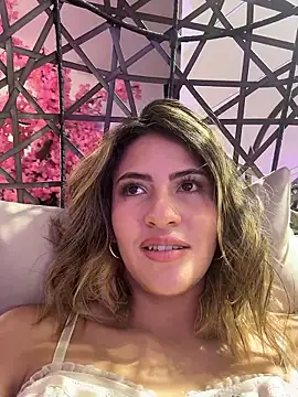 Snapshot of Andrea18_blonde chatting on 01.18.26 Andrea18 blonde online show from 01.18.26