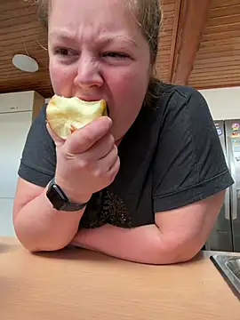 Lars-Lola online show from 02.21.26