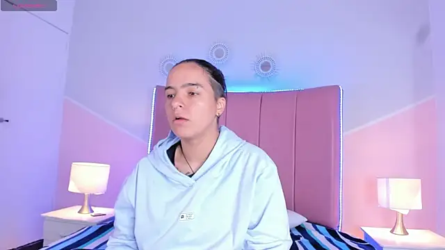 Liiam smith  online show from 09.12.25