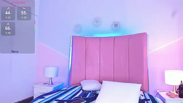 Liiam smith  online show from 09.20.25