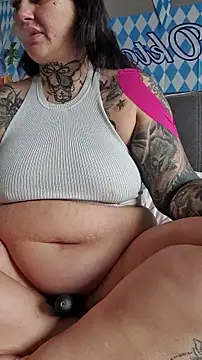 CannabisQueenn online show from 10.01.25