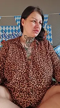 CannabisQueenn online show from 10.02.25