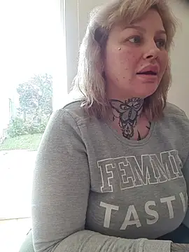 CannabisQueenn online show from 03.11.26