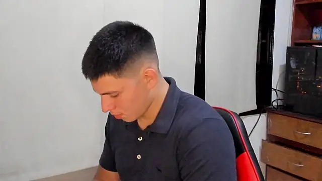 JamesCr  online show from 02.11.25