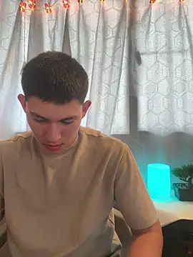 JamesCr  online show from 02.18.25