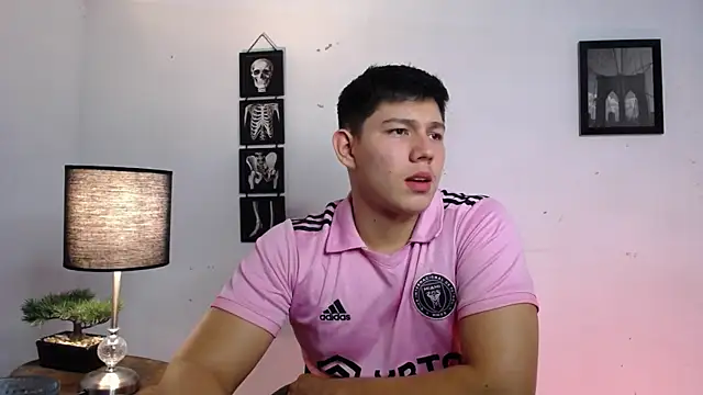 JamesCr  online show from 11.12.25