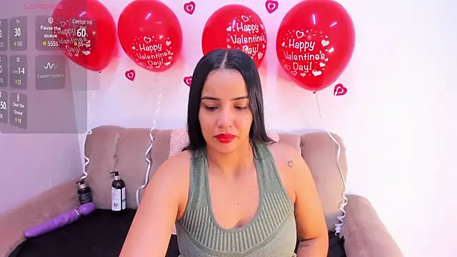 Snapshot of Violetta_0 chatting on 02.15.25 Violetta 0 online show from 02.15.25