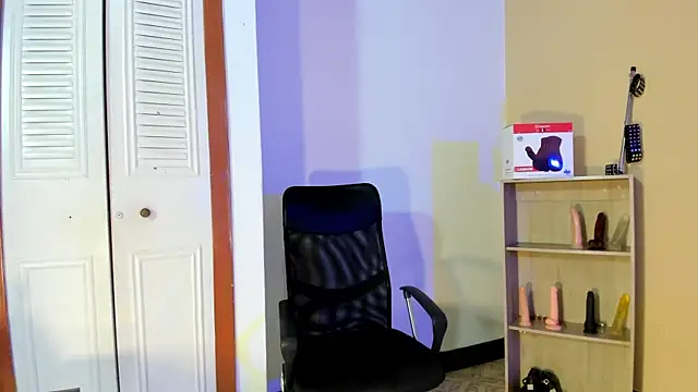 Snapshot of Violetta_0 chatting on 09.20.25 Violetta 0 online show from 09.20.25