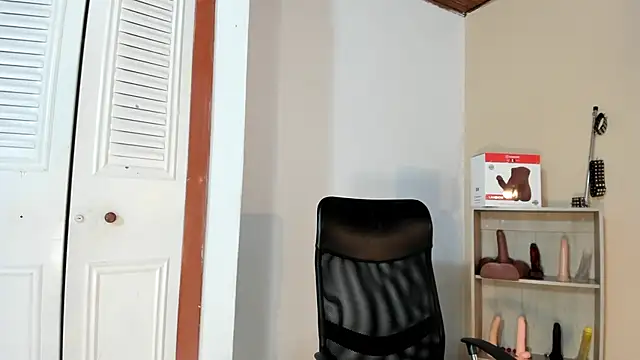 Snapshot of Violetta_0 chatting on 09.29.25 Violetta 0 online show from 09.29.25