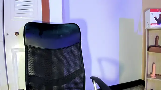 Snapshot of Violetta_0 chatting on 11.07.25 Violetta 0 online show from 11.07.25