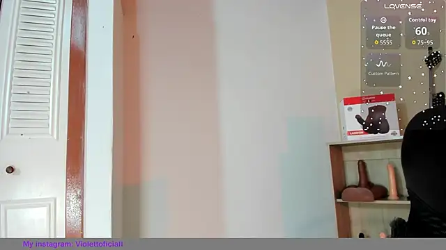 Snapshot of Violetta_0 chatting on 11.21.25 Violetta 0 online show from 11.21.25