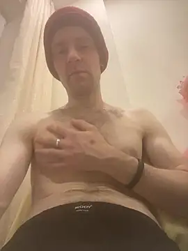 LynnAhNight online show from 02.27.25