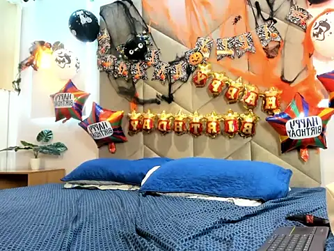 AzunaStar online show from 10.20.25