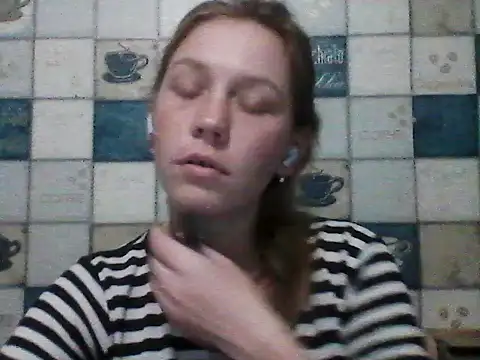 Snapshot of Anna_wey chatting on 03.07.25 Anna wey online show from 03.07.25