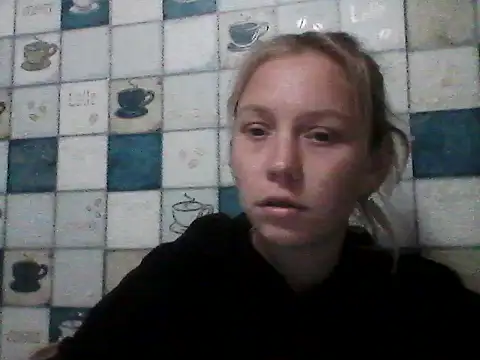 Snapshot of Anna_wey chatting on 10.03.25 Anna wey online show from 10.03.25