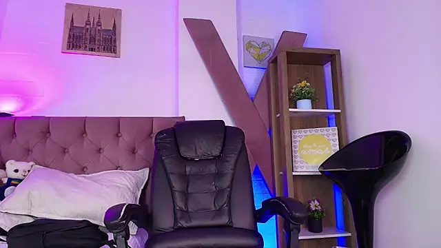 PepperTwink online show from 02.04.26