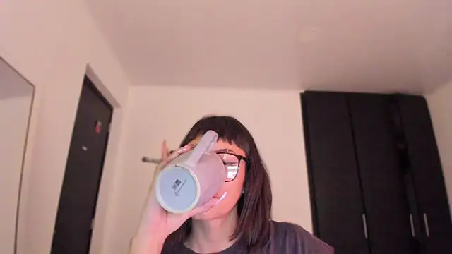 ggor4w33 online show from 10.06.25