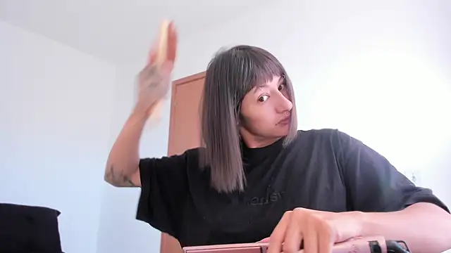 ggor4w33 online show from 10.22.25