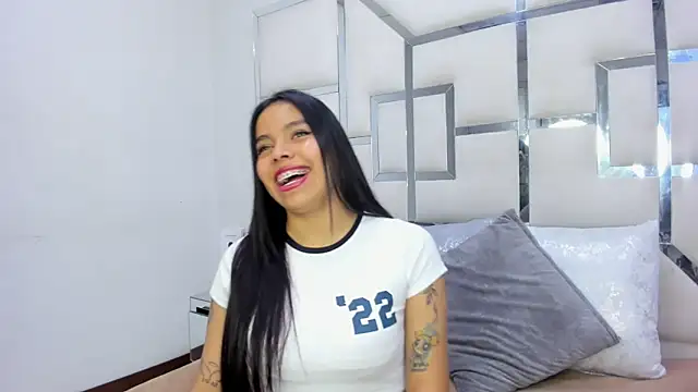 ZoeWan69 online show from 03.22.25