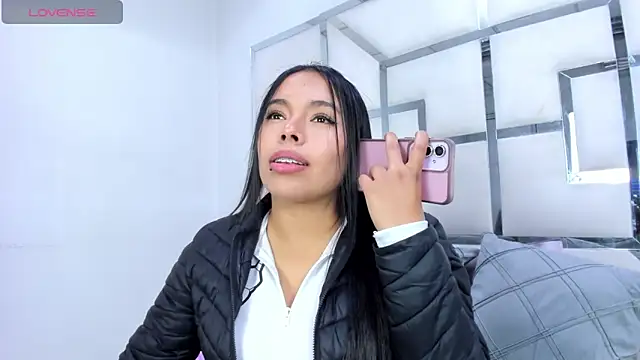 ZoeWan69 online show from 03.04.26