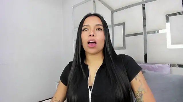 ZoeWan69 online show from 03.31.26