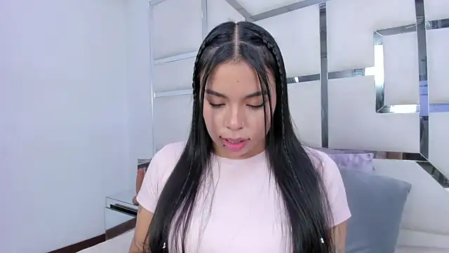 ZoeWan69 online show from 04.06.26