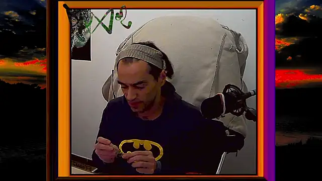 Snapshot of ReyDeBotones chatting on 03.03.26 ReyDeBotones online show from 03.03.26