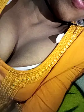 Snapshot of Miss_triha chatting on 09.18.25 Miss triha online show from 09.18.25